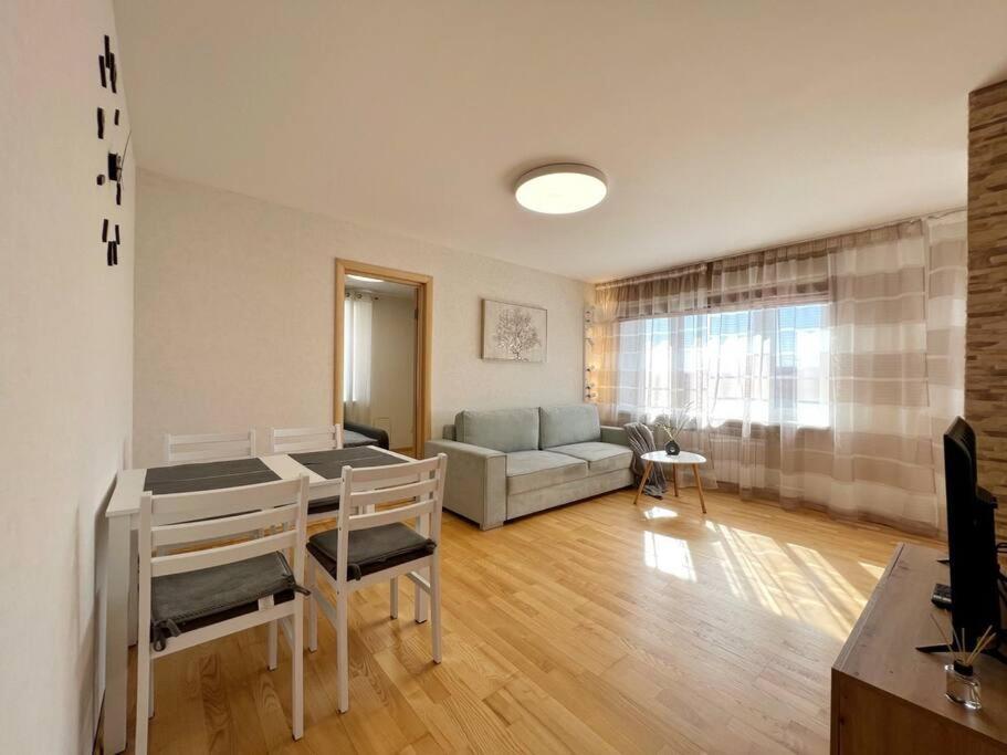 New Apartment With A View In The Town Center Narwa Zewnętrze zdjęcie